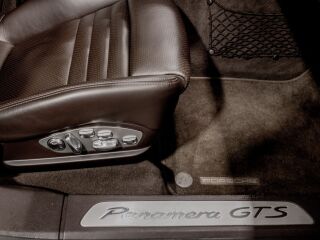 Porsche Panamera GTS Sport chrono 4.8 316kW
