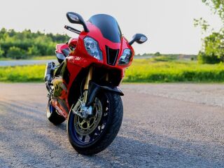 Aprilia RSV 1000 R Factory 102kW