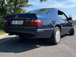 Mercedes-Benz CE 220 2.2 R4 16V 110кВ