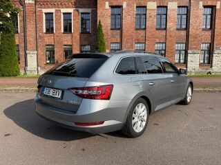 Skoda Superb 1.8 132kW