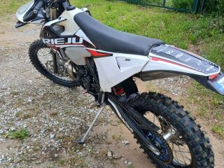 Rieju mr300