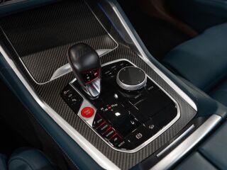 BMW XM 4.4 V8 480кВ