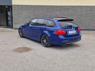 BMW 330 M-pakett 3.0 180кВ