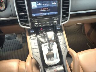 Porsche Cayenne Platinum Edition N1 3.0 193kW