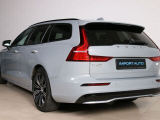 Volvo V60 AWD PLUS DARK INTELLI SAFE PRO 2.0 T6 Recharge Long Range Plug In Hybrid 293kW