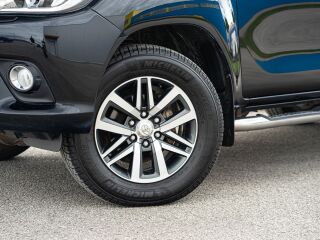 Toyota Hilux 2.4 110kW