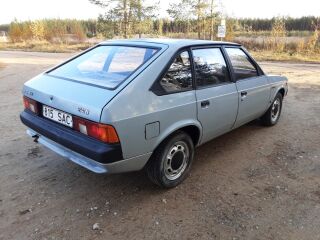 Moskvich 2141 1.5 R4 53kW