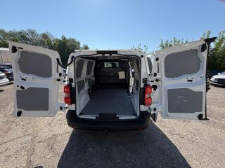 Peugeot Expert PLUS L2 PRO 3-IK 1.5 R4 BLUE HDI 120 88kW