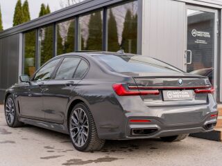 BMW 750 i xDrive M-Sportpakett 4.4 390kW