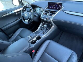 Lexus NX 300h Executive Facelift 2.5 114kW