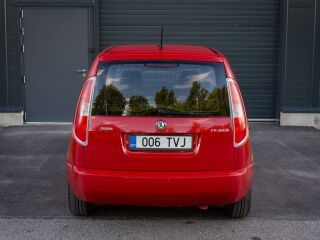 Skoda Praktik Window Van Comfort N1 1.2 R4 63кВ