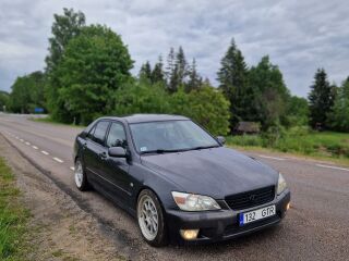 Lexus IS 200 2.0 114кВ