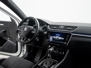 Skoda Superb Combi 4x4 Sportline 2.0 206kW