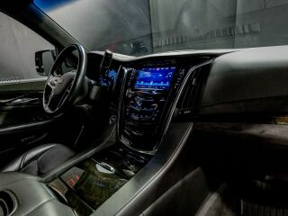 Cadillac Escalade ESV PLATINUM EU 6.2 313kW