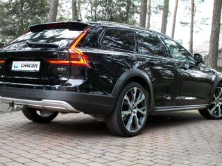 Volvo V90 Cross Country AWD B5 ULTIMATE Xenium FULLOPT 2.0 B5 MHEV KERS Kerghübriid 183kW