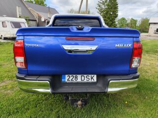 Toyota Hilux Legend 2.4 110кВ