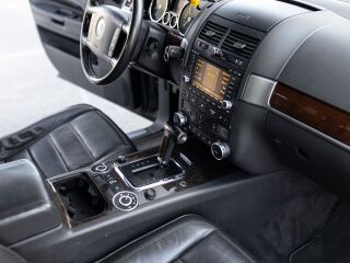 Volkswagen Touareg 4.2 228кВ