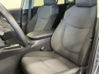 Toyota RAV4 2.5 131кВ