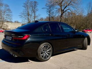 BMW 320 320D X Drive 2.0 140kW