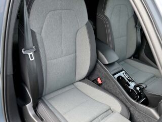 Volvo XC40 H&K R-DESIGN INTELLI SAFE FACELIFT MY2023 1.5 T2 95кВ