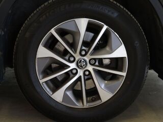 Toyota RAV4 Luxury 114кВ