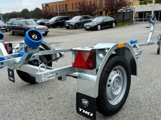 Tiki Treiler BX600-L paadihaagis 4.5 meetrisele paadile
