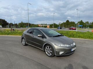 Honda Civic 1.8 103kW