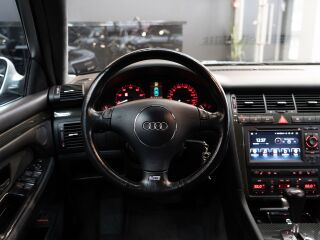Audi S8 Quattro 4.2 V8 265kW