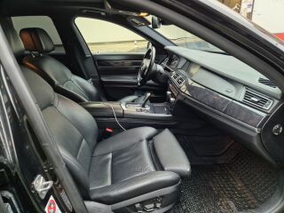 BMW 730 3.0 180кВ