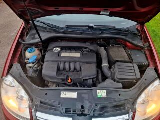 Volkswagen Golf 1.6 75kW