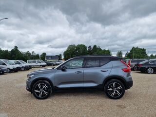 Volvo XC40 R-DESIGN AWD 4x4 HARMAN/KARDON 2.0 R4 110kW