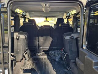 Land Rover Defender LXV 2.2 90kW