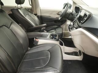 Chrysler Pacifica Touring 3.6 214kW