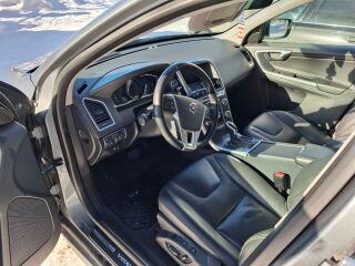 Volvo XC60 2.4 140kW