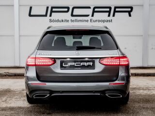 Mercedes-Benz E 300 de 4-Matic AMG-Line Night Package 2.0 225кВ