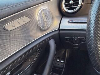 Mercedes-Benz E 300 AMG Night Package 2.0 143kW