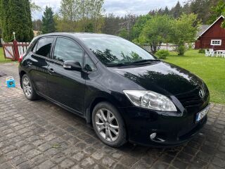 Toyota Auris 1.6 97kW