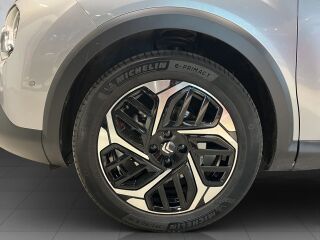Citroen C4 Shine PureTech 130 1.2 96kW