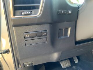 Lexus NX 300h 2.5 114кВ