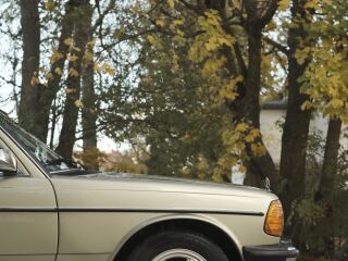 Mercedes-Benz 230 2.3 R4 100kW