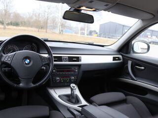 BMW 320 LCI X-Drive 2.0 R4 d 120kW