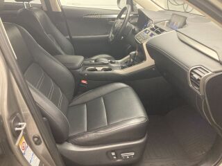 Lexus NX 300h Executive 2.5 114kW