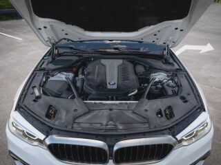 BMW M550 3.0 R6 294kW