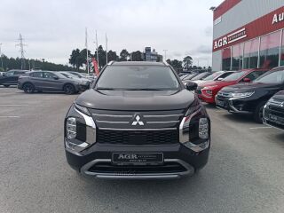 Mitsubishi Outlander Instyle Plus 4WD 2.4 PHEV 225kW