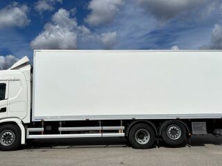 Scania G450 6x2 EURO6 + RETARDER + CARRIER SUPRA 850 Mt 331кВ