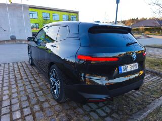 BMW iX xDrive 40 240кВ