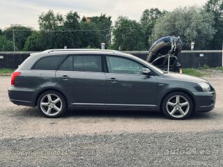 Toyota Avensis Executive 2.2 130kW