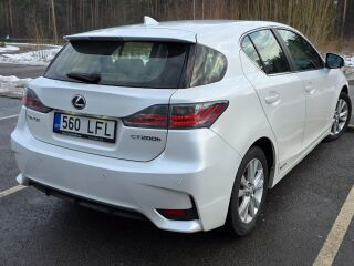 Lexus CT 200h 1.8 73кВ