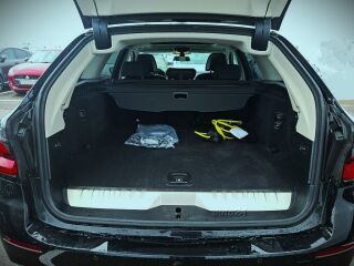 BMW 530 Touring 530e Luxury - xDrive - Hybrid 2.0 R4 215kW