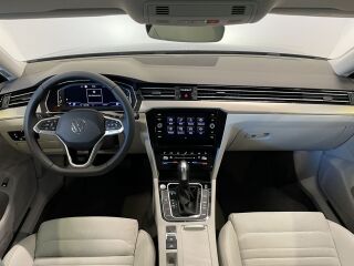 Volkswagen Passat Variant Executive 2.0 TDI 110кВ